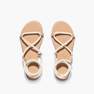 TKEES PETRA SANDALS size 9